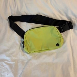 Lululemon Everywhere Belt Bag Lime Green
